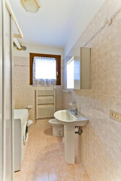 Villaggio Cristina Каорле Екстериор снимка